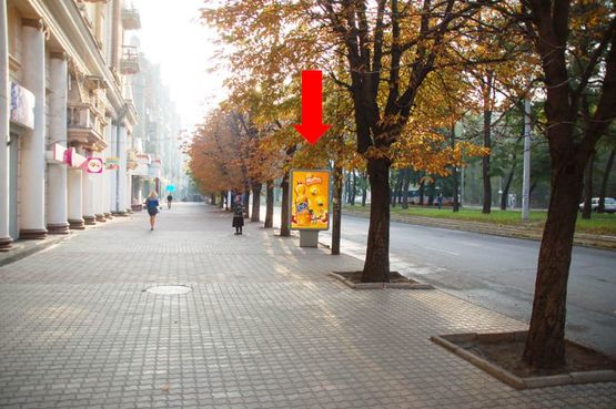 Фото рекламной плоскости по адресу Яворницкого пр. (бывш. Маркса пр.), 90, магазин "Киевстар"