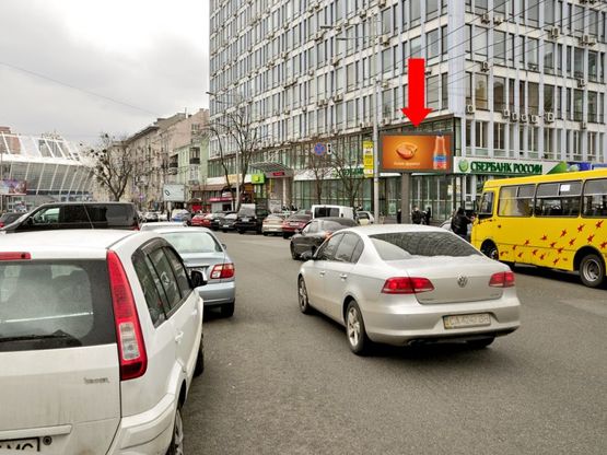 Фото рекламной плоскости по адресу Эспланадная ул., 20, ст. м. "Дворец спорта", возле ТЦ Гулливер, в сторону Саксаганского ул.
