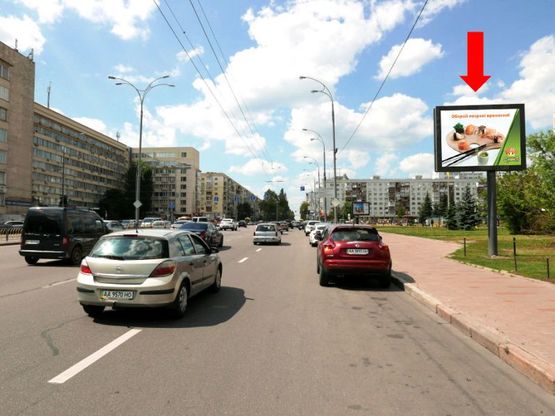 Фото рекламной плоскости по адресу Украинки бул., 21, в сторону ст. м. "Печерская"