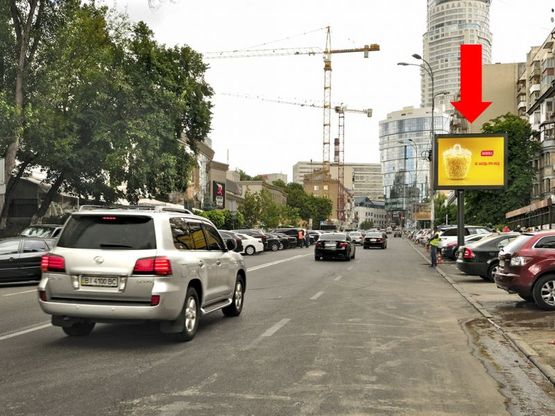 Фото рекламной плоскости по адресу Мечникова ул., 16, напротив магазина "Good Wine", ресторанов "Napule", "Шоти", в сторону Кловского спуска
