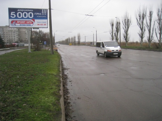 Фото рекламной плоскости по адресу 30-летия Победы ул./Героев майдана ул. (Гайдара ул.) (рядом АЗС)