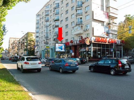 Фото рекламной плоскости по адресу Украинки бул., 2 / Госпитальная ул., на светофоре, напротив "Паруса", в сторону Украинки пл.