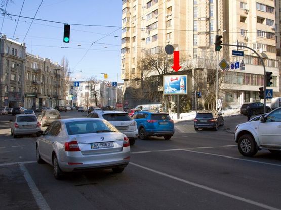 Фото рекламной плоскости по адресу Саксаганского ул. / ул. Тарасовская, в сторону пл. Победы
