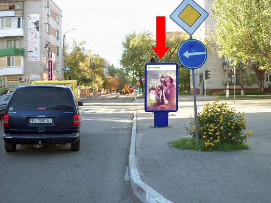 Фото рекламної площини за адресою Шевченко ул. / Сердюка ул. (бывш. Октябрьская ул.), возле почты