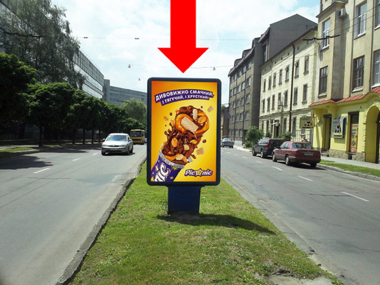Фото рекламной плоскости по адресу Митрополита Андрея ул., 6, разделитель, район Политеха, в сторону Бандеры ул.
