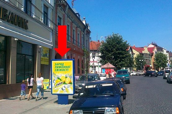 Фото рекламной плоскости по адресу Пушкина ул., возле  ТЦ Меркурий, магазина "София"