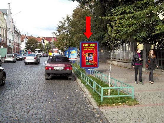 Фото рекламной плоскости по адресу Пушкина ул., возле церкви