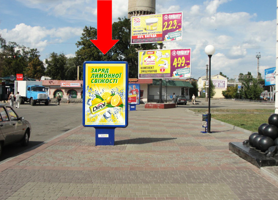 Фото рекламної площини за адресою Славы пл., 1, возле Южного ж/д вокзала