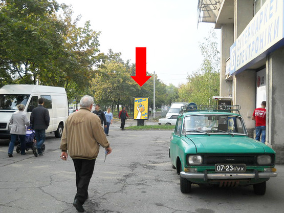 Фото рекламної площини за адресою Харьковская ул., возле супермаркета "Эльдорадо"