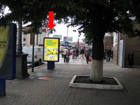 Фото рекламної площини за адресою Привокзальная пл., ж/д вокзал