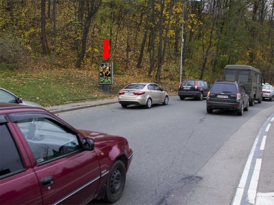 Фото рекламної площини за адресою Парковая дорога ул., 16а, КВЦ "Парковый", вертолетная площадка, в сторону ул. Грушевского, Европейской пл.