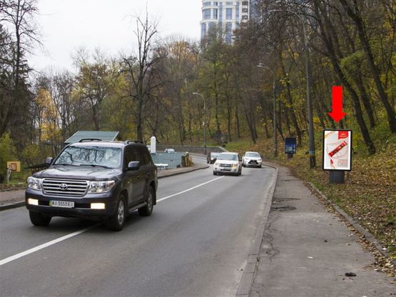 Фото рекламної площини за адресою Парковая дорога ул., в районе "Зеленого театра", в сторону Днепровского спуска