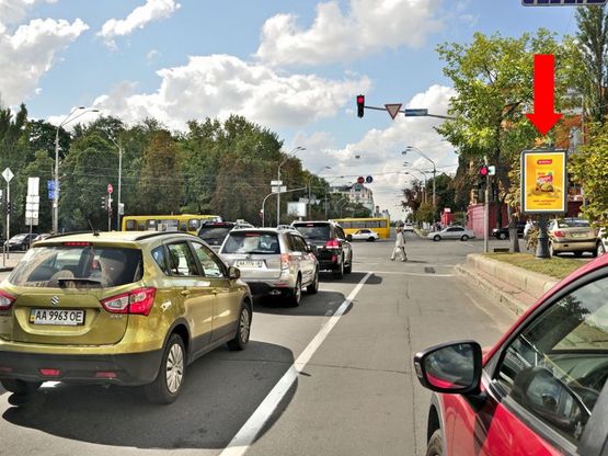 Фото рекламної площини за адресою Шевченко бул. / Владимирская ул., в сторону Победы пл.