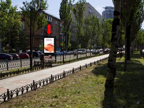 Фото рекламной плоскости по адресу Украинки бул.,  1, БЦ "Парус", в сторону пл. Л. Украинки