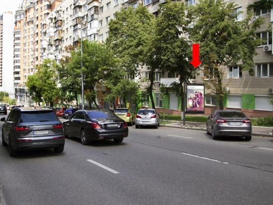 Фото рекламной плоскости по адресу Украинки бул., 9, в сторону ул. Крешатик
