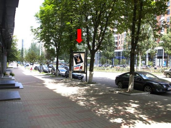 Фото рекламной плоскости по адресу Украинки бул., 22, в сторону ул. Крешатик