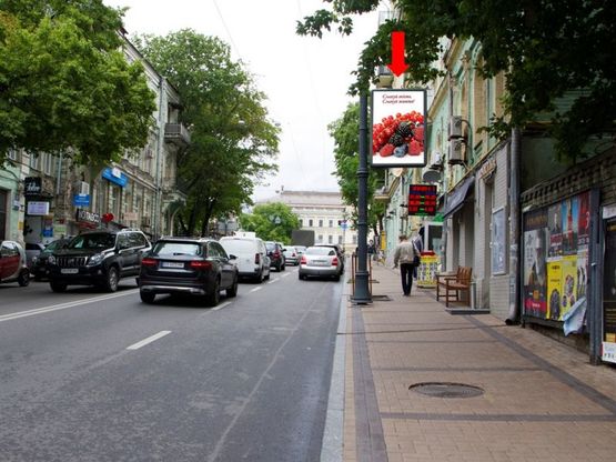 Фото рекламної площини за адресою Михайловская ул., 24а, в сторону Михайловской пл.