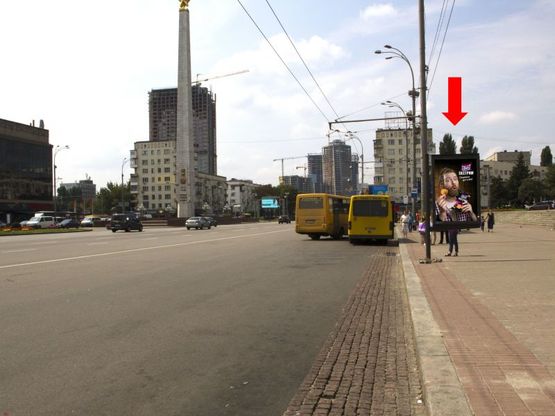Фото рекламной плоскости по адресу Победы пл., 2, возле Цирка, в сторону Воздухофлотского моста