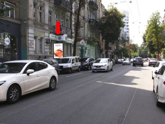 Фото рекламной плоскости по адресу Б. Житомирская ул., 29, в сторону пл. Львовская