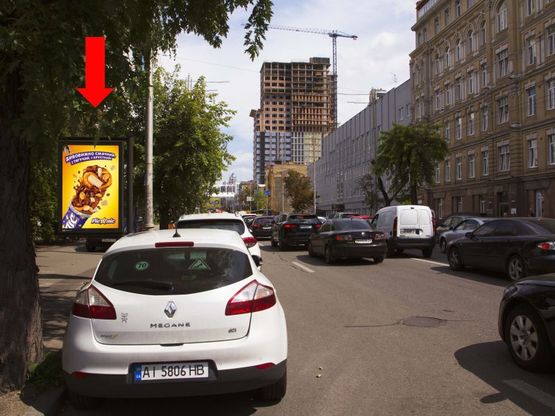 Фото рекламной плоскости по адресу Жилянская ул., 38 / ул. Владимирская, в сторону ул. Б. Васильковская (бывш. Красноармейская ул.)