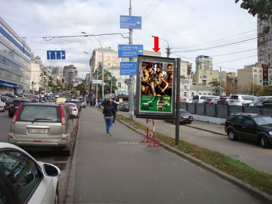 Фото рекламной плоскости по адресу Петлюры ул. (бывш. ул. Коминтерна) напротив 30, в сторону ул. Саксаганского