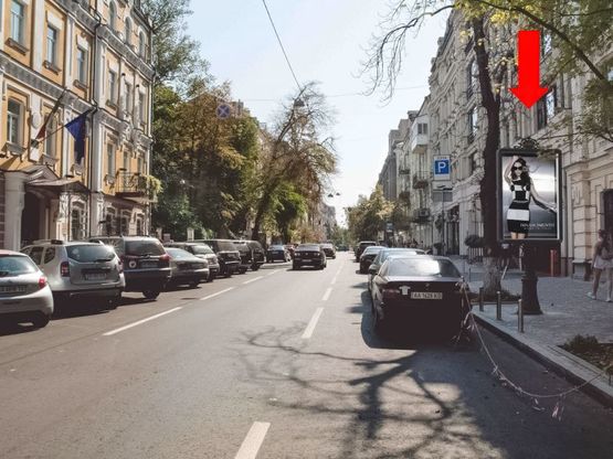 Фото рекламной плоскости по адресу Ярославов Вал ул., 32, напротив посольства Италии, в сторону ул. Владимирская