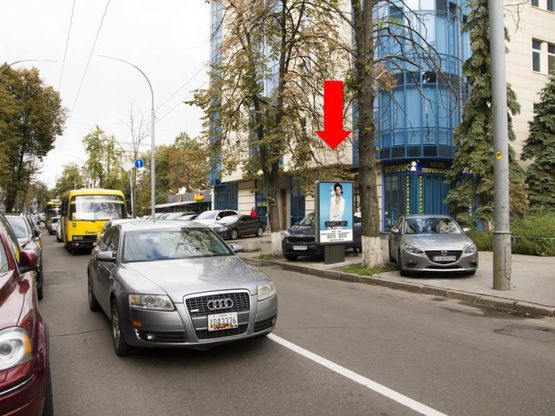 Фото рекламной плоскости по адресу Московская ул., 23, в сторону ст. м. «Арсенальная»