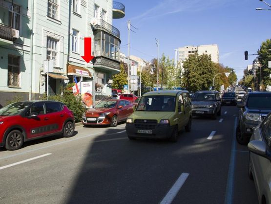 Фото рекламной плоскости по адресу Владимирская ул., 92/39 / ул. Жилянская, напротив ресторана "Sam's Steak House", в сторону ул. Саксаганского