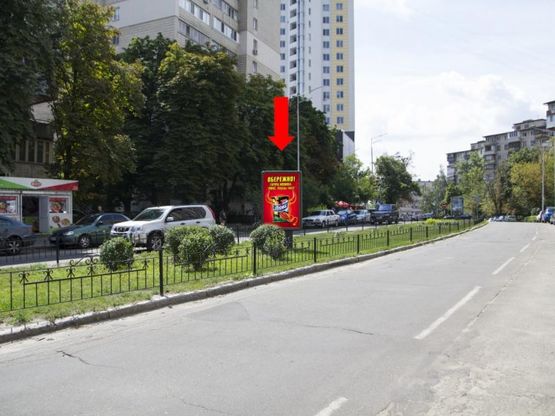 Фото рекламной плоскости по адресу Гаврилишина ул. (бывш. ул. Василевской), 7 , разделитель, в сторону ТРЦ "Smart Plaza", пр. Победы