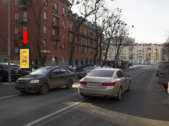 Фото рекламної площини за адресою Мечникова ул., 16, напротив "Good wine", ресторана "Napule", в сторону ул. Бассейной