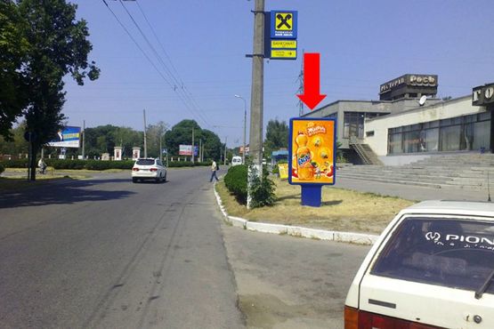 Фото рекламной плоскости по адресу Победы бул., возле гостиницы "Рось"