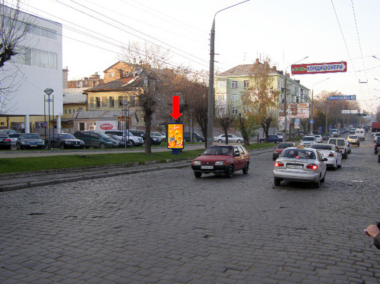 Фото рекламної площини за адресою Главная ул., 124 / Гончарова ул., возле фабрики "Импульс", в центр