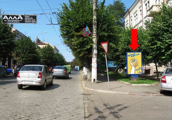 Фото рекламной плоскости по адресу Героев Майдана ул. (бывш. Красноармейская ул.), 3 / Ончула ул.