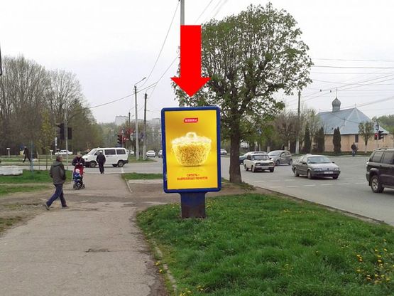 Фото рекламной плоскости по адресу Комарова ул. / Воробкевича ул., возле гостиницы "Черемош", в сторону Героев Майдана ул. (бывш. Красноармейская ул.)