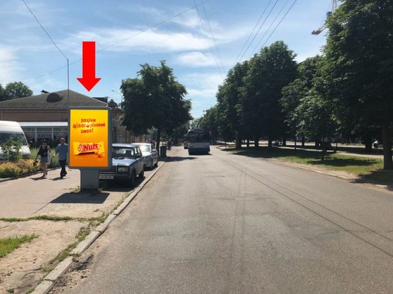 Фото рекламной плоскости по адресу Шевченко бул., возле Детского парка, остановки, в центр