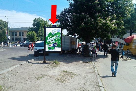 Фото рекламної площини за адресою Гоголя ул. / Смелянская ул., в сторону Центрального рынка