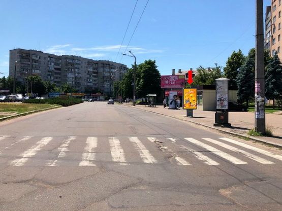 Фото рекламної площини за адресою Шевченко бул., 472, напротив 700-летия Черкасс пл., из центра