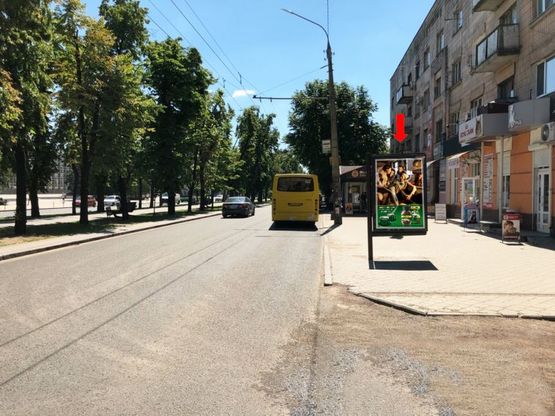 Фото рекламной плоскости по адресу Шевченко бул., 276, напротив ДК "Дружбы Народов", из центра