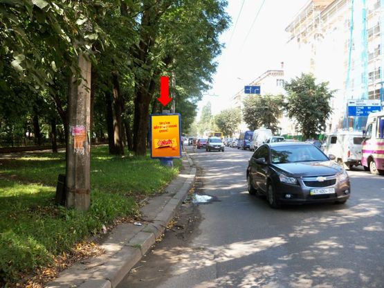 Фото рекламної площини за адресою Василианок ул., 64, напротив