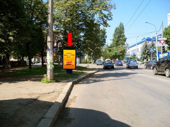 Фото рекламної площини за адресою Василианок ул. / Галицкая ул.