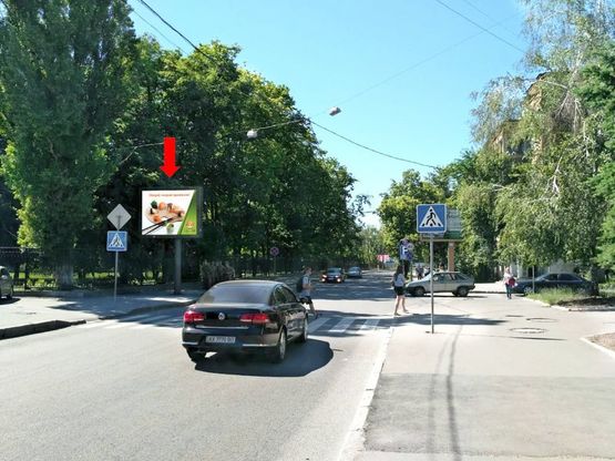 Фото рекламної площини за адресою Динамовская ул. - ул. Тринклера, в сторону ул. Новгородской