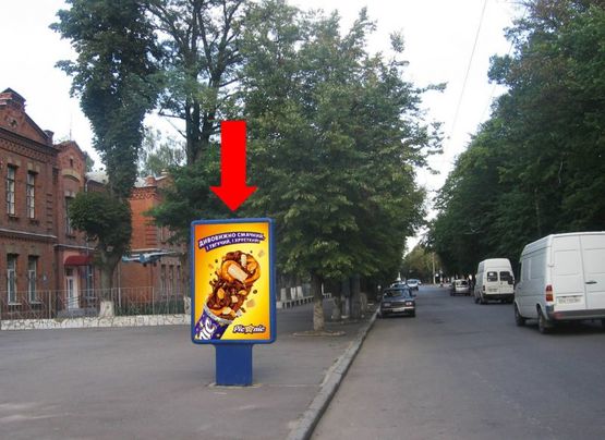 Фото рекламной плоскости по адресу Проскуровская ул., 83, возле Торгового центра