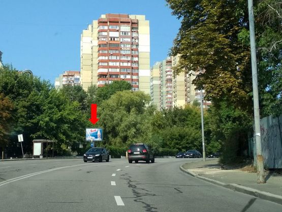 Фото рекламной плоскости по адресу Старонаводницкая ул., 10, в сторону центра