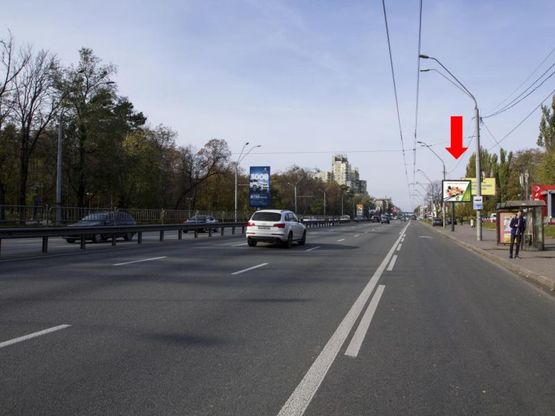 Фото рекламной плоскости по адресу Победы пр., 34, напротив Медуниверситета им. Богомольца, в сторону ст. м. «Шулявская», из центра