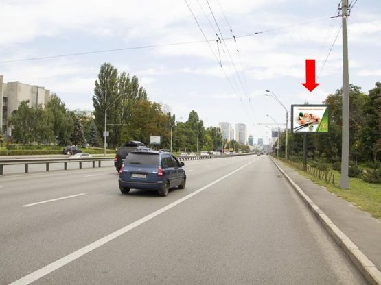 Фото рекламной плоскости по адресу Победы пр., напротив Медуниверситета им. Богомольца, в сторону ст. м. «Политехнический институт», центра