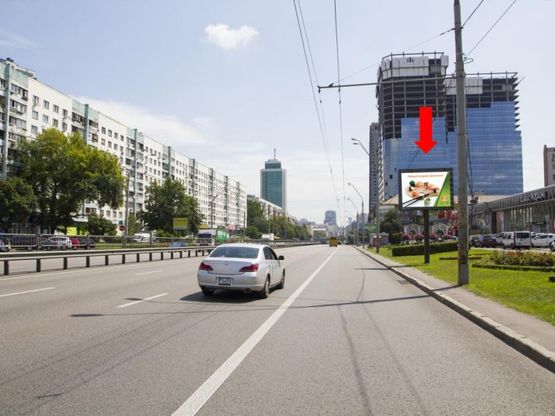 Фото рекламної площини за адресою Победы пр., 21, возле магазинов "Интертоп", "Carlo Pazolini", "Adidas", в центр