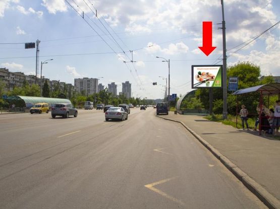 Фото рекламної площини за адресою Соборности пр. (бывш. Воссоединения пр.), напротив McDonald's, в сторону моста Патона