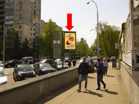 Фото рекламної площини за адресою Омельяновича - Павленко ул. (бывш. Суворова), возле супермаркета "Сильпо", в сторону пл. Л.Украинки