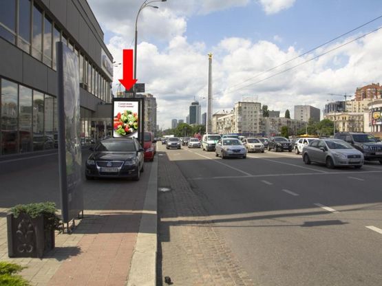 Фото рекламної площини за адресою Победы пл., 1, на светофоре, возле гостиницы "Лыбидь", в сторону Воздухофлотского моста