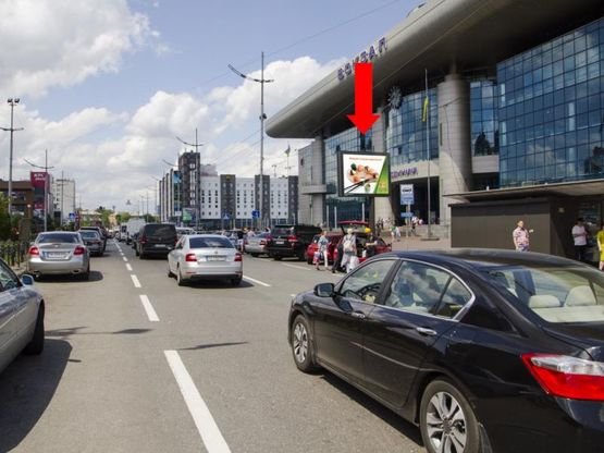 Фото рекламної площини за адресою Кирпы ул., 3, возле входа в Южный жд вокзал, в сторону Воздухофлотского пр.